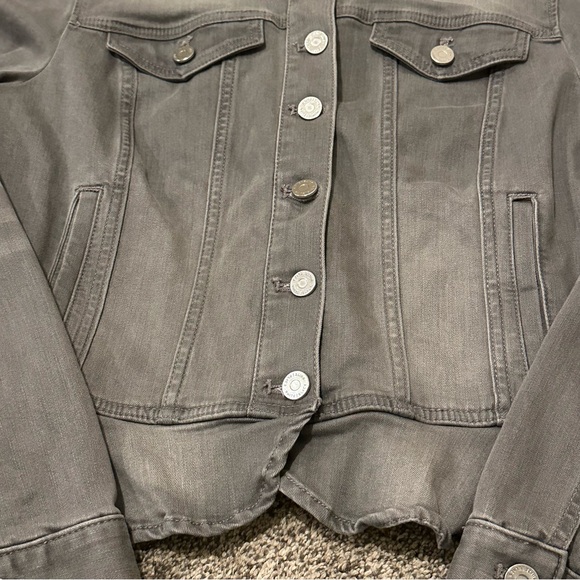 Sold - Picture 4 of 9